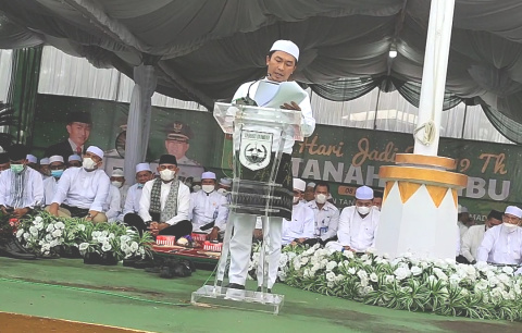 Wakil Ketua DPRD Tanbu Saat Bacakan Sejarah Kabupaten Tanbu (2)