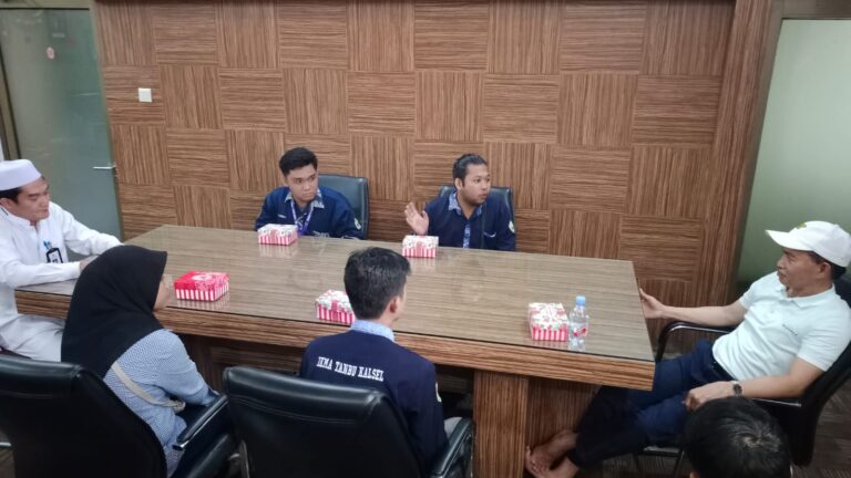 anggota IKMA Tanbu saat Audensi Bersama Sekretaris Daerah Kabupaten Tanah Bumbu