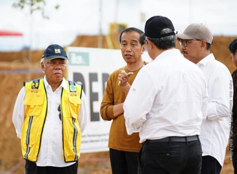 (Dok.KemenPUPR) Presiden RI Joko Widodo didampingi Menteri PUPR Pantau Progres Pembangunan IKN