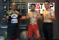 (Istimewa) Agus Setia Budi si Dalas Hangit (Tengah) akan mencoba merebut sabuk Juara Nasional One Pride MMA kelas flyweight (56,7kg)