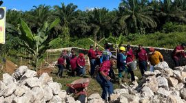 MAY DAY - Peringati Hari Buruh Internasional SPTB Buma Site GEO-AJE Gelar Baksos Religi di Bayansari