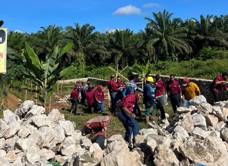 MAY DAY - Peringati Hari Buruh Internasional SPTB Buma Site GEO-AJE Gelar Baksos Religi di Bayansari