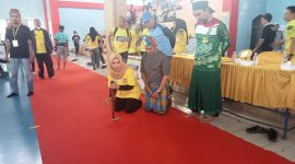 Lomba Balogo - Plt Kepala Disparpora Hj Evi Yusnita, Memulai Lomba Balogo di Kotabaru Sebagai Tanda Dimulainya Lomba Permainan Tradisional Ini
