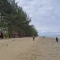 Suasana di Pantai Sungai Loban Indah Kecamatan Sungai Loban Kabupaten Tanah Bumbu, Kalimantan Selatan