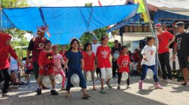 Warga Komplek Berkat Mandiri Kelurahan Gunung Tinggi Kecamatan Batulicin Kabupaten Tanah Bumbu, Saat Gelar Berbagai Perlombaan Bagi Anak-anak dan Dewasa