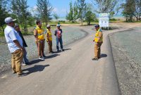 Kondisi Jalan Wisata di Pantai Madani Sungai Loban Kabupaten Tanah Bumbu Sudah Mulus/PUPR