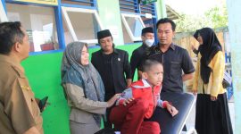 Kunjungan Gabungan Komisi DPRD Tanah Bumbu ke SDLB di Jalan Arjuna Batulicin