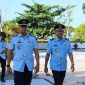 Peringati Hari Kemenkumham RI ke 78, Kalapas Batulicin Bambang Hari Widodo (Kiri) dan Kanim Batulicin I Gusti Bagus M Iberahim Saat ke Makam Pahlawan Gelar Tabur Bunga