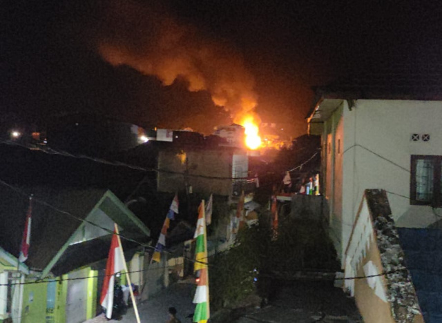 Kebakaran di Desa Baharu Utara Kabupaten Kotabaru, Kamis (10/8/2023) malam
