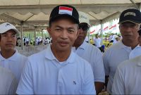 Sekretaris Daerah Kabupaten Tanah Bumbu, H Ambo Sakka Saat Diwawancarai Media di Gebyar 5000 Bendera Merah Putih