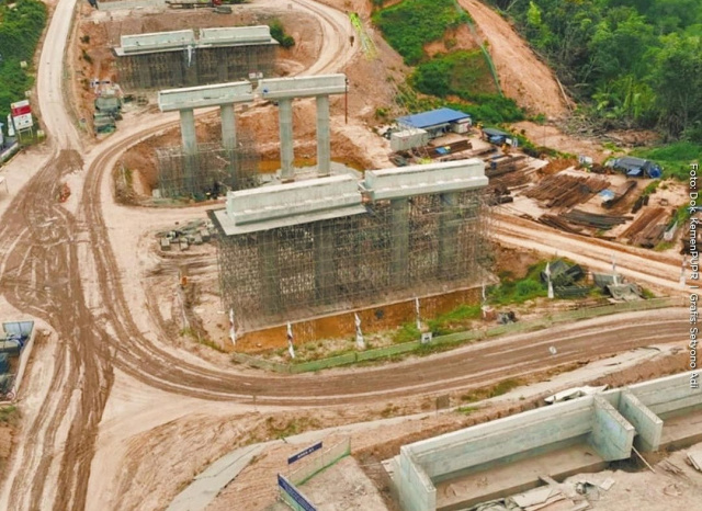 (Instagram KemenPUPR) Progres Pembangunan Jalan Tol IKN - Balikpapan -  Samarinda