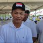 Sekretaris Daerah Kabupaten Tanah Bumbu, H Ambo Sakka Saat Diwawancarai Media di Gebyar 5000 Bendera Merah Putih
