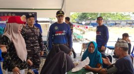 Pengibatan Gratis TNI AL Kotabaru Tanah Bumbu di Pagatan Kabupaten Tanah Bumbu Peringati HUT AL
