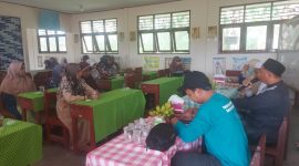 Pihak SDN 1 Manurung Kecamatan Kusan Tengah Kabupaten Tanah Bumbu, Sosialisasikan Program SDSM Kepada Orang Tua Siswa dan Komite Sekolah