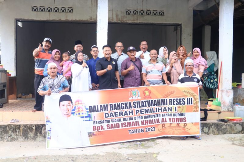 Wakil Ketua DPRD Tanah Bumbu Said Ismail Kholil Alydrus, Saat Foto Bersama usai Gelar Reses