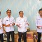 ISTIMEWA / Kepala Dinas PMD Tanah Bumbu Samsir Bersama Jajaran Perlihatkan Kertas Suara Untuk Pemilihan Pilkades Serentak Gelombang 2
