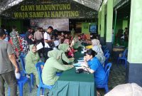 Metro Kalsel / HUT TNI ke 78, Kodim 1004 bersama Lanal Kotabaru dan TNI AU, melaksanakan Baksos Kesehatan Gratis
