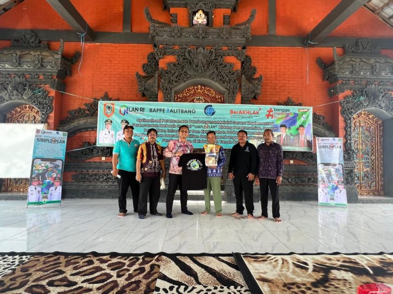 Istimewa / Sosialisasi Simple Plan oleh Bappeddalitbang Kabupaten Tanah Bumbu di Desa Wanasari Kecamatan Sungai Loban