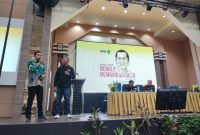 Metro Kalsel / Interaksi Dahlan Iskan dengan Peserta Pelatihan Pengelolaan Informasi Publik di Acara Pelatihan Pengelolaan Informasi Publik Perangkat Desa Yang Digelar JMSI Tanah Bumbu di Banjarmasin