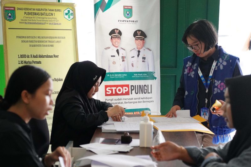 Pemantauan Tim Penilai di Puskesmas Batulicin 1 Untuk Proses Re-akreditasi