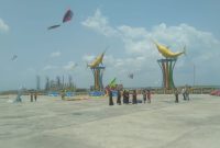 Kite Festival Layang-layang di Siring Laut Kotabaru