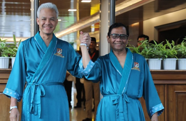 KPU RI / Bakal Capres Cawapres Ganjar - Mahfud Sesaat Akan Lakukan Pemeriksaan Kesehatan