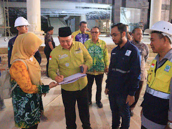 Bupati Kotabaru Saat Tinjau Perkantoran di Sebelimbingan Kotabaru