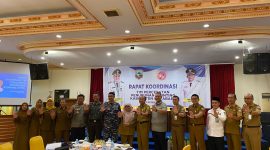 Foto Bersama Usai Rakoor Pencegahan Stunting di Kabupaten Kotabaru