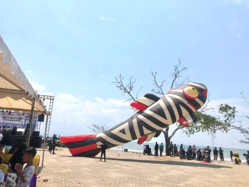 Salah satu Layang-layang di event Internasional Kite Festival 2023 di Pantai Pagatan Kabupaten Tanah Bumbu