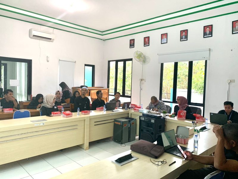 Dinas Komunikasi Informatika Statistik dan Persandian (Diskominfo SP) Kabupaten Tanah Bumbu (Tanbu) gelar rakoor verifikasi dan validasi Satu Data