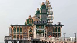 Pemandangan Masjid Apung di Pantai Pagatan Kabupaten Tanah Bumbu, Kalimantan Selatan Yang Akan Diresmikan Bupati Tanah Bumbu di Akhir November 2023