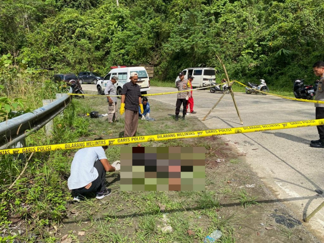 Humas Polres / Jajaran Polsek Mantewe Lakukan Olah TKP Penemuan Mayat di Jalan Batulicin Lumpangi Arah Loksado HSS