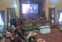 Lima Fraksi DPRD Tanah Bumbu Saat Sampaikan Pandangan Fraksinya di Paripurna Propemperda 2024 di Gedung DPRD Tanah Bumbu, Senin (13/11/2023) 