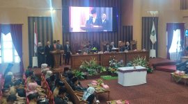 Lima Fraksi DPRD Tanah Bumbu Saat Sampaikan Pandangan Fraksinya di Paripurna Propemperda 2024 di Gedung DPRD Tanah Bumbu, Senin (13/11/2023) 