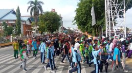 Ribuan  Pelajar Ikiti Jalan Santai Peringatan HUT PGRI di Kecamatan Pulau Laut Utara