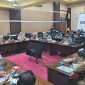 Foto : Hidayat / RDP di DPRD Tanah Bumbu Terkait Persoalan Penggunaan Jalan Sompul Yang Merupakan Aset Daerah Namun Perusahaan Tak Berikan Kontribusi