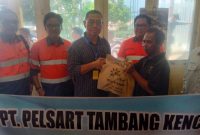 Foto : E Ahadiani / Penyerahan bantuan kepada Warga Jelang Nataru