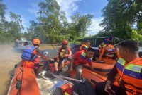 (Foto : Istimewa) Tim SAR Gabungan Saat Lakukan Pencarian Nelayan Yang Hilang di Sungai Batulicin