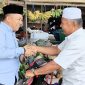 H Sudian Noor Saat Bertemu Pengunjung di Pasar Pagatan Kecamatan Kusan Hilir Kabupaten Tanah Bumbu, Kalimantan Selatan