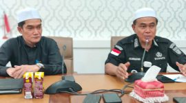 Bupati Tanah Bumbi dr HM Zairullah Azhar didampingi Kepala Dinas Kominfo SP, Alhusin Mardani