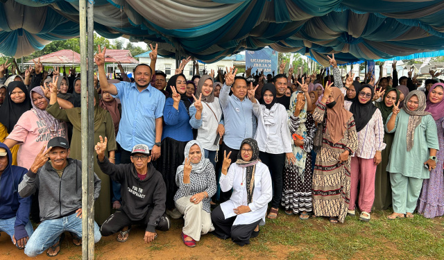 Caleg DPR RI, H Sudian Noor saat kampanye dialogis di desa Kersik Putih Kecamatan Batulicin Kabupaten Tanah Bumbu