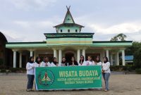 Jajaran Kejaksaan Negeri Tanah Bumbu dan IAD, Ziarah ke Makam Habib H Soleh Al-Iderus di Satui