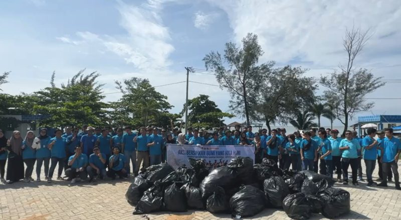 Aksi Bersih Lingkungan di Pantai Angsana Dalam Rangka Peringati Hari Peduli Sampah Nasional