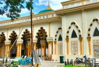 Tampilan Kubah Pagatan Tampak Dari Depan Setelah Direnovasi Pemerintah Daerah Kabupaten Tanah Bumbu, Kalimantan Selatan