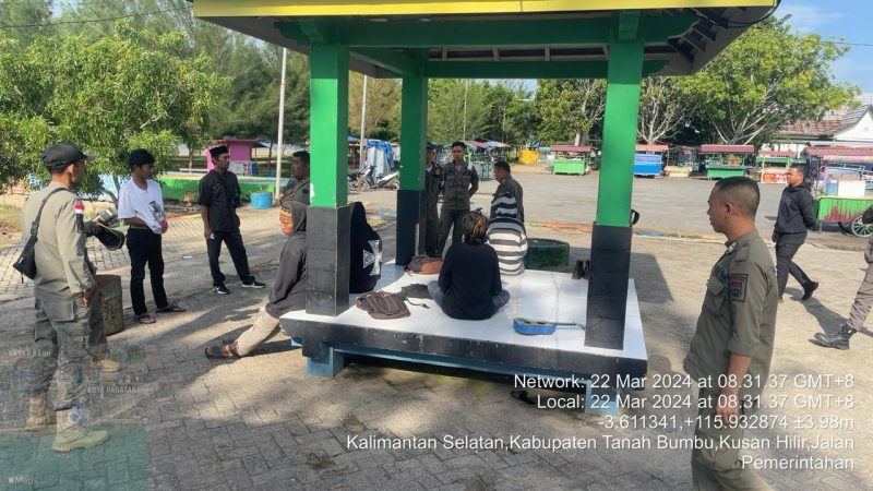 (Istimewa) - Jajaran Satpol PP Kabupaten Tanah Bumbu Yang Mendapati Anak Funk di Pagatan Kecamatan Kusan Hilir Kabupaten Tanah Bumbu