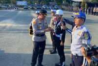 Kapolres Tanbu AKBP Arief Prasetya SIK Pasangkan Pita Tanda Operasi Ketupat Intan 2024 Dimulai
