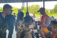 Suasana Pemeriksaan tiket pemudik di Pelabuhan Batulicin