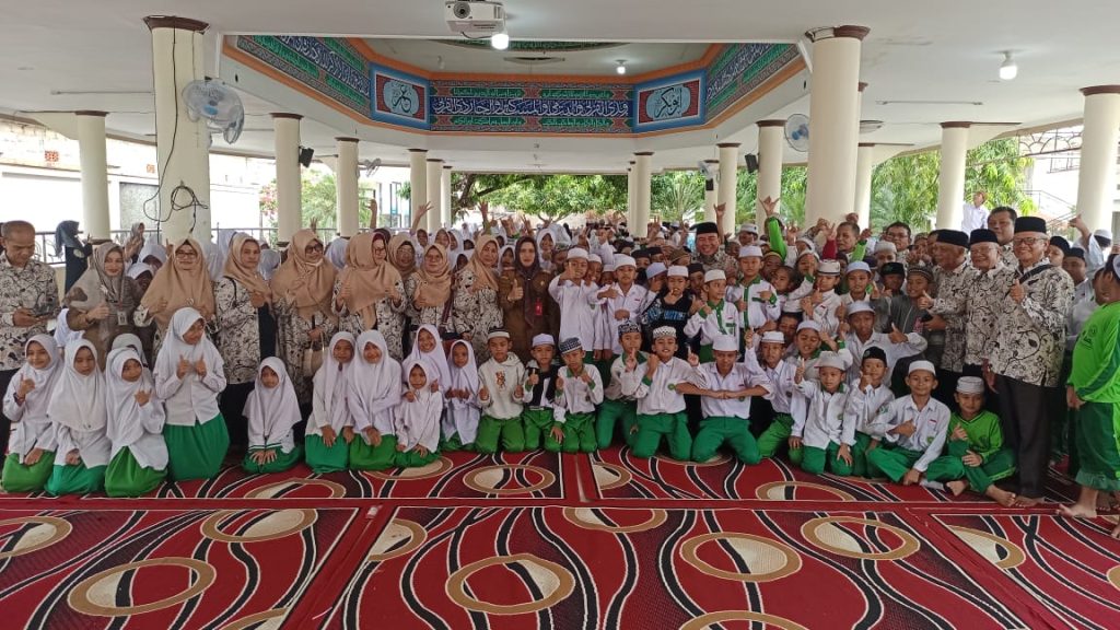 LKSA Sumatra Barat Kunjungi Istana Anak Yatim Darul Azhar Batulicin