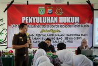 Penyuluhan Hukum Bagi Pelajar Yang disampaikan Jaksa dari Kejaksaan Negeri Tanah Bumbu
