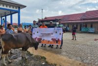PT BUMA Serahkan Jewan Kurban di Wilayah Kecamatan Sungai Loban dan Angsana Kabupaten Tanah Bumbu